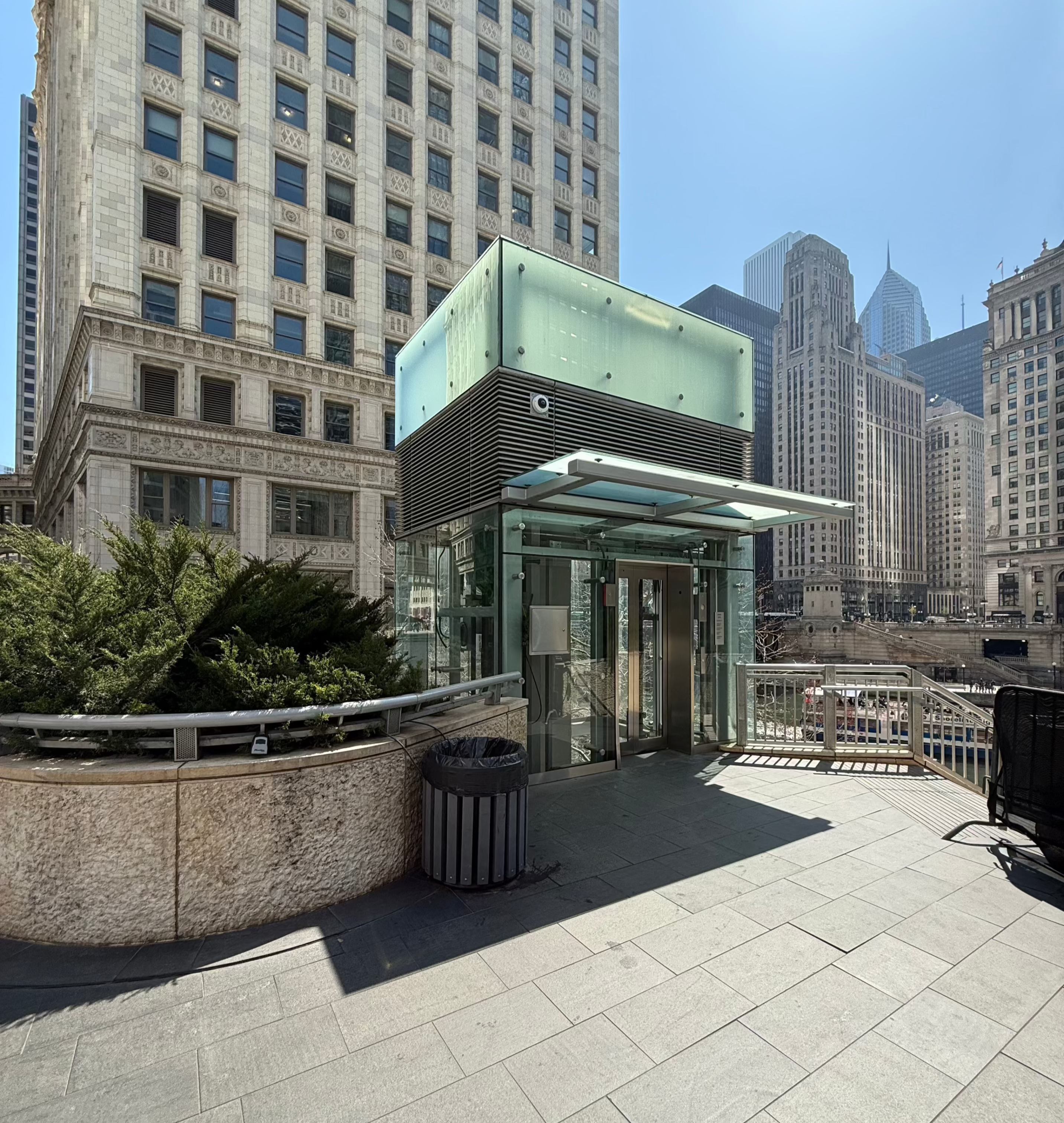 Wendella_WestDock_Accessibility_Elevator_IMG_7711.heic