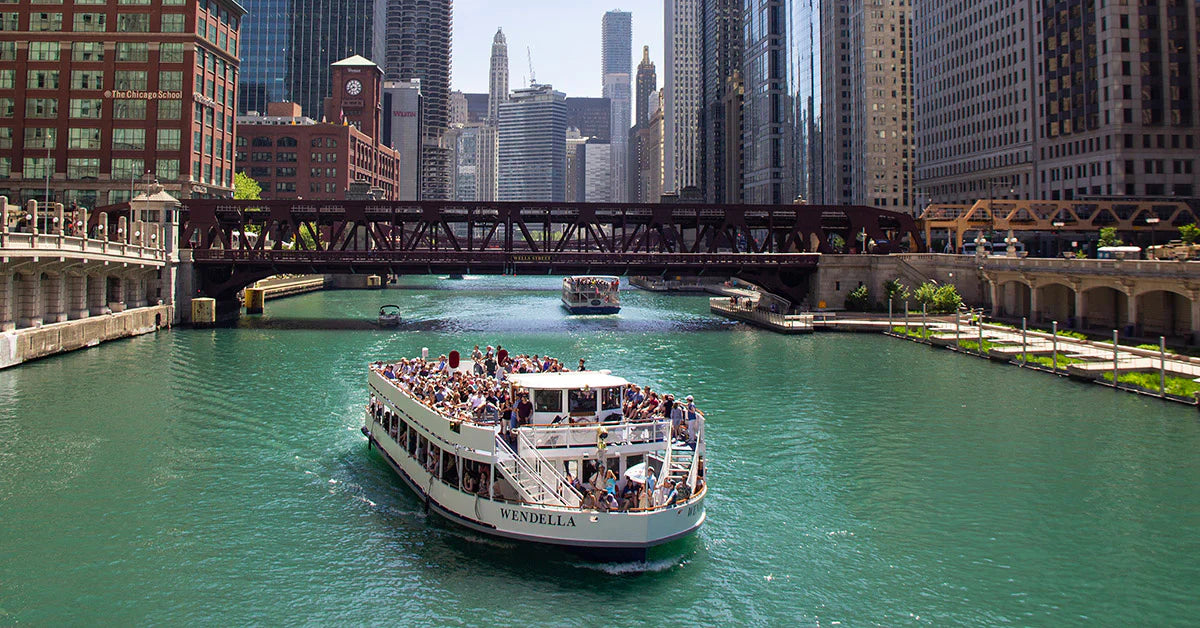 Wendella private event boat on the Chicago River with the downtown skyline